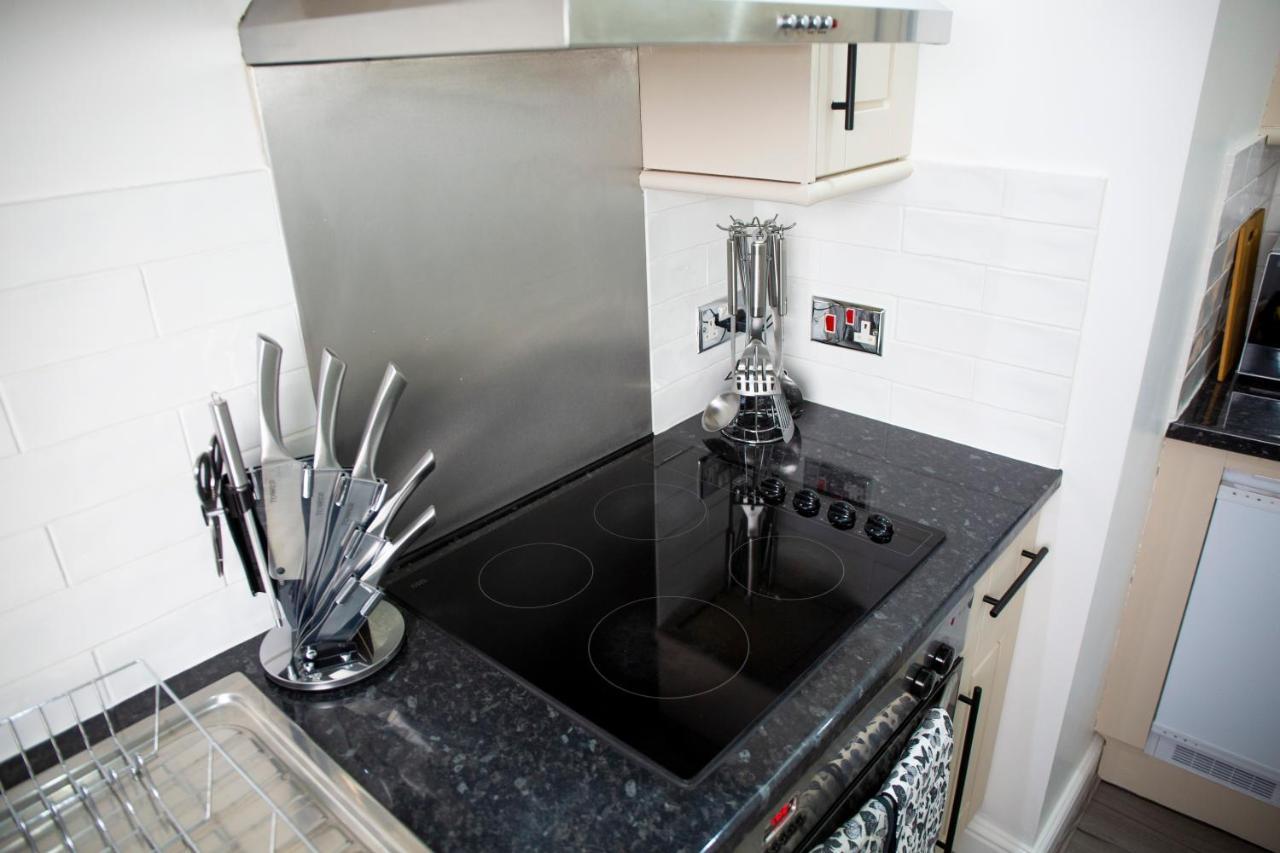 Modern Townhouse Apartment With Free Parking And Wifi Stratford-upon-Avon Extérieur photo