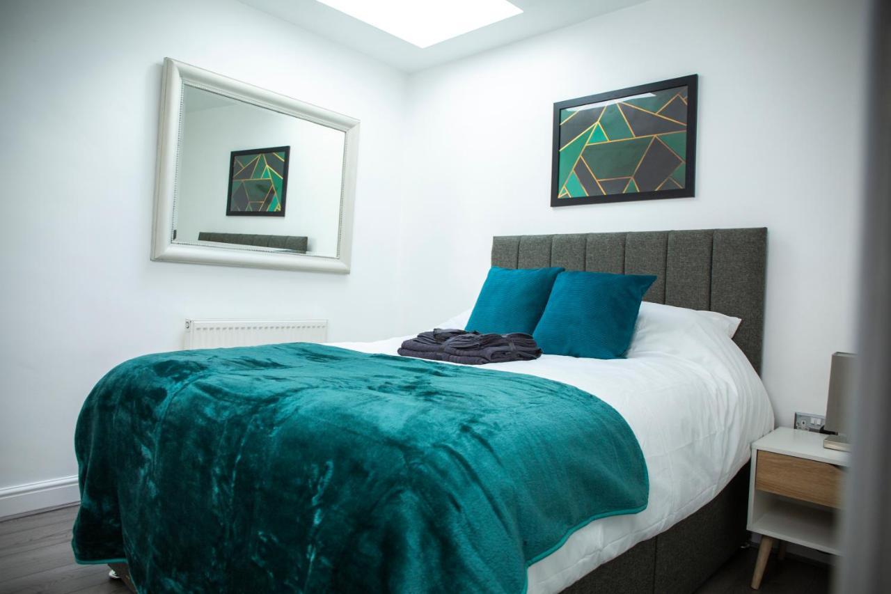 Modern Townhouse Apartment With Free Parking And Wifi Stratford-upon-Avon Extérieur photo