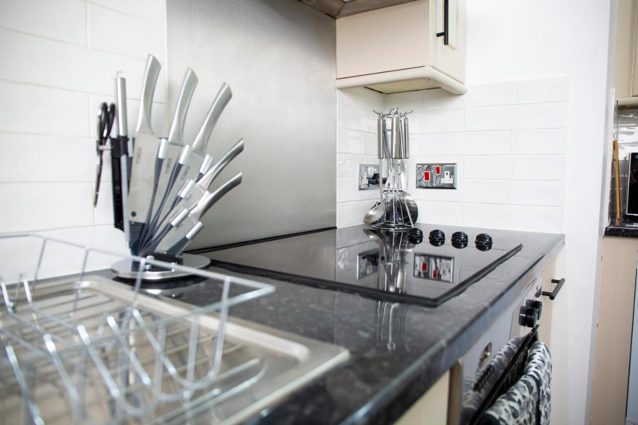 Modern Townhouse Apartment With Free Parking And Wifi Stratford-upon-Avon Extérieur photo