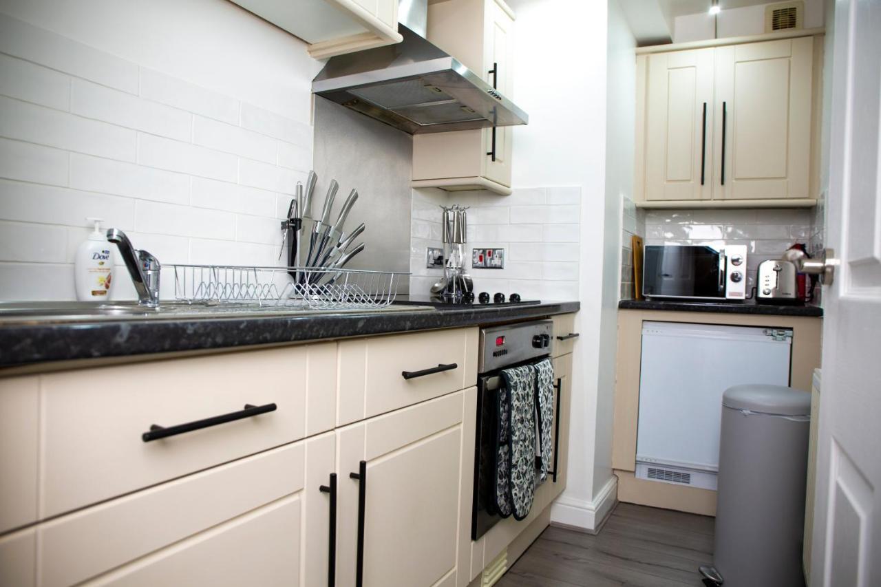 Modern Townhouse Apartment With Free Parking And Wifi Stratford-upon-Avon Extérieur photo