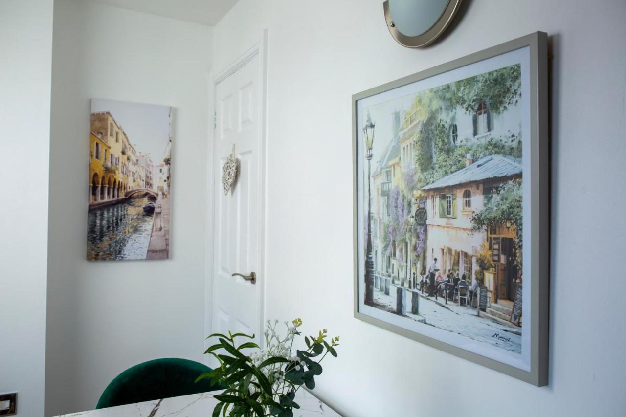 Modern Townhouse Apartment With Free Parking And Wifi Stratford-upon-Avon Extérieur photo
