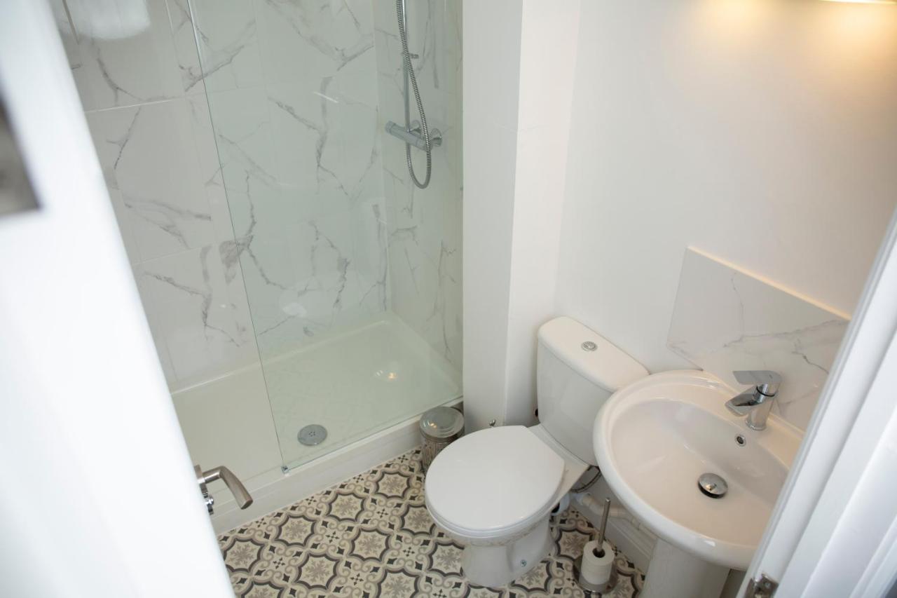Modern Townhouse Apartment With Free Parking And Wifi Stratford-upon-Avon Extérieur photo